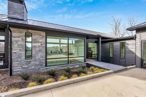 Exterior - 127 Crosswind Ct, Sunset, SC 29685 photo 4 of 10
