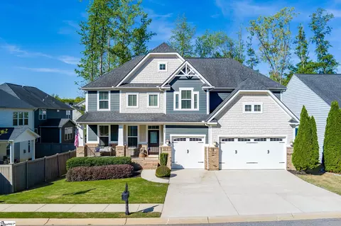 105 Woodland Chase Ct, Simpsonville, SC 29681