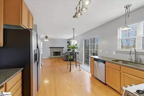 185 Commodore Dr, Duncan, SC 29334 photo 12