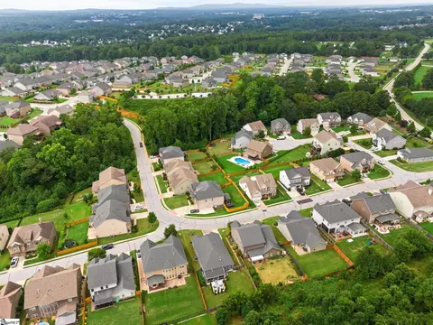 View/Area - 133 Redcroft Dr, Greer, SC 29651 photo 5 of 6