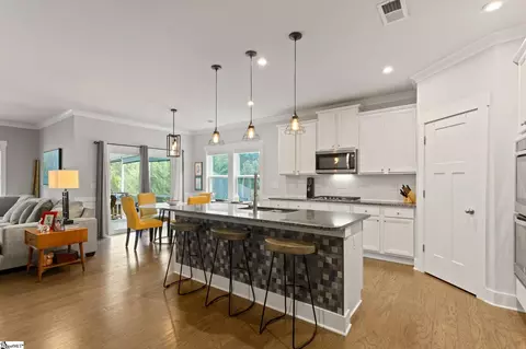 Kitchen - 133 Redcroft Dr, Greer, SC 29651 photo 1 of 4