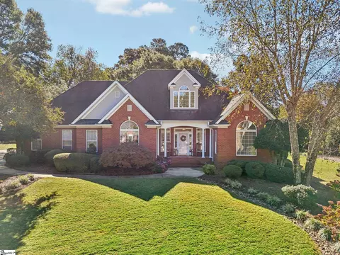 102 Lockmere Ct, Easley, SC 29642