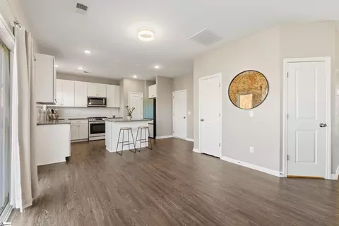 Entry Way - 171 Caledonia Dr, Easley, SC 29642 photo 6 of 10