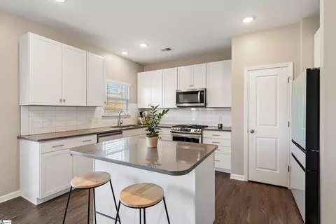 Kitchen - 171 Caledonia Dr, Easley, SC 29642 photo 1 of 4