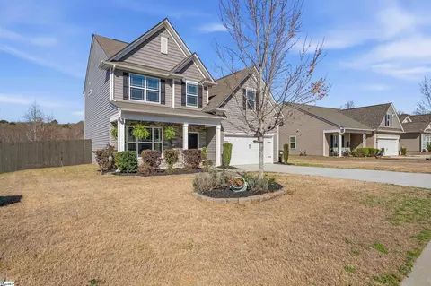 Exterior - 171 Caledonia Dr, Easley, SC 29642 photo 2 of 6