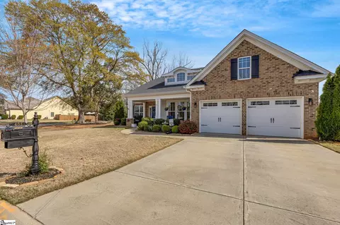 401 Chillingham Ct, Fountain Inn, SC 29644