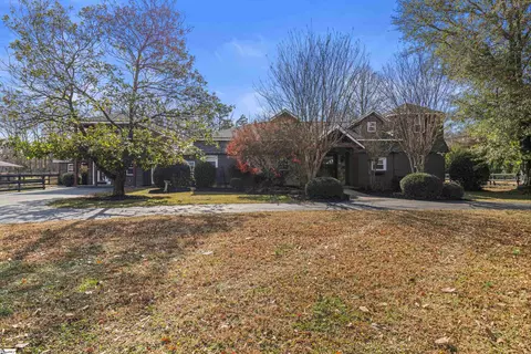 102 Harts Ln, Simpsonville, SC 29681