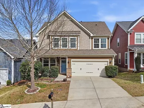 22 Kelvyn St, Greer, SC 29651