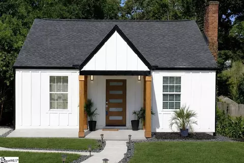 14 Hawthorne Ln, Greenville, SC 29605