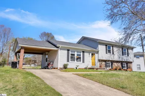 209 Brookmere Rd, Simpsonville, SC 29681