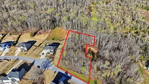 98 Modesto Ln, Simpsonville, SC 29681