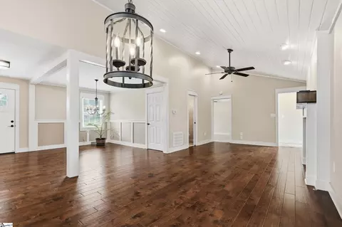 223 Meadow Ln, Easley, SC 29642 photo 6