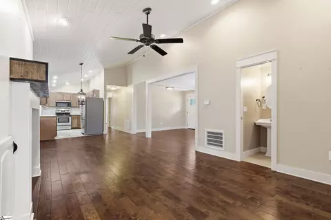 223 Meadow Ln, Easley, SC 29642 photo 13