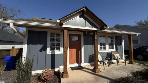 16 Crystal Ave, Greenville, SC 29605
