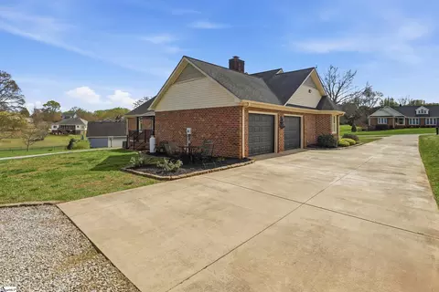 Exterior - 209 Devon Way, Anderson, SC 29621 photo 7 of 7