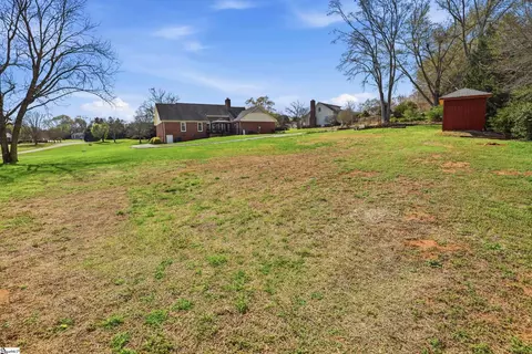 Exterior - 209 Devon Way, Anderson, SC 29621 photo 5 of 7