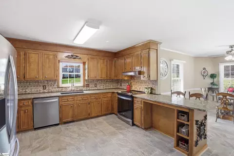 Kitchen - 209 Devon Way, Anderson, SC 29621 photo 3 of 4
