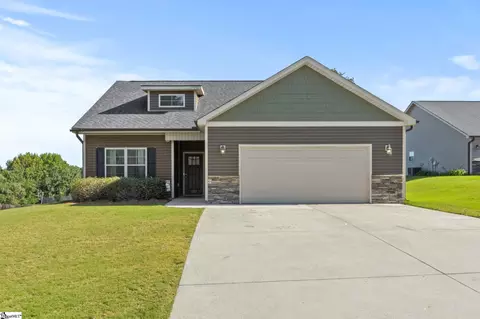 122 Palmetto Valley Dr, Greer, SC 29651