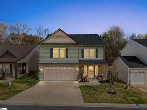 401 Timberwood Dr, Woodruff, SC 29388