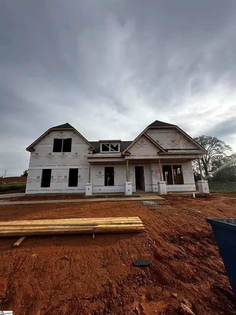 401 Rustic Outland Dr, Simpsonville, SC 29681