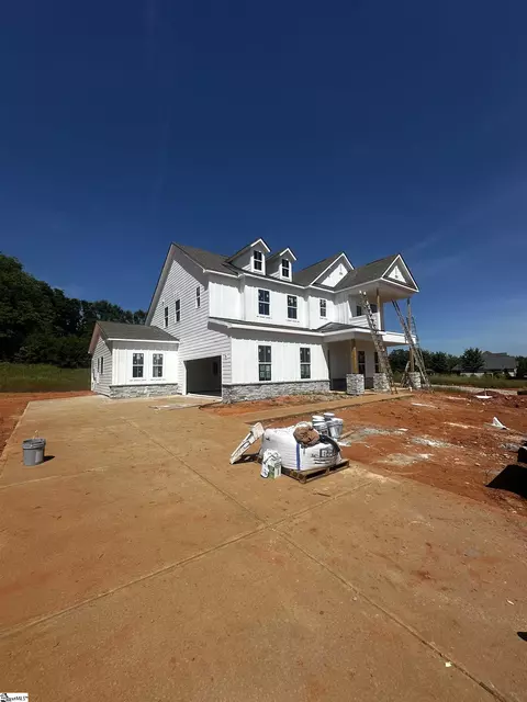 604 Timber Grove Dr, Simpsonville, SC 29681