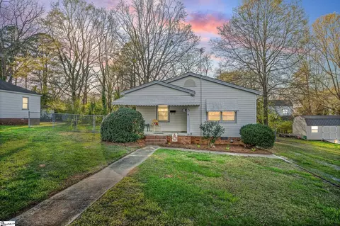 105 Shands St, Clinton, SC 29325