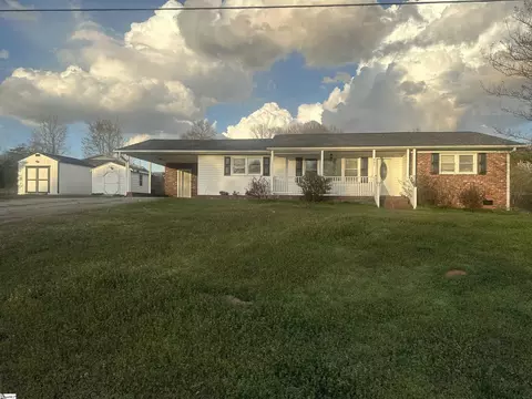 411 Hillbrook Cir, Pacolet, SC 29372