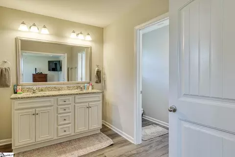 Entry Way - 737 Stilmore Dr, Duncan, SC 29334 photo 5 of 6