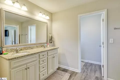 Entry Way - 737 Stilmore Dr, Duncan, SC 29334 photo 4 of 6