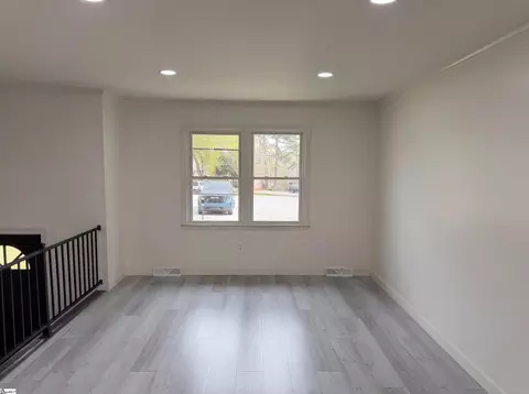 Living - 105 Foxhall Ct, Easley, SC 29640 photo 1 of 7