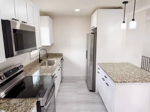 Kitchen - 105 Foxhall Ct, Easley, SC 29640 photo 2 of 3