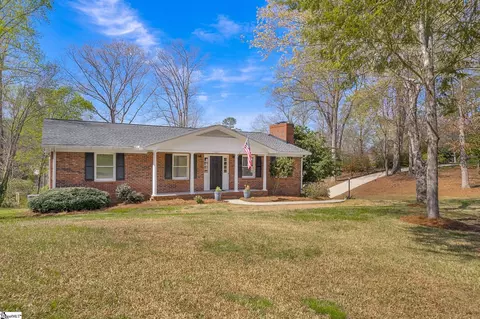Exterior - 101 Cardinal Dr, Seneca, SC 29672 photo 4 of 11