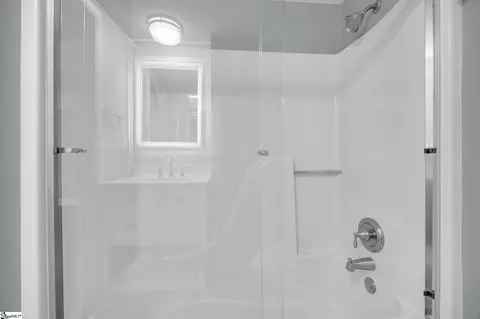 Bath - 101 Cardinal Dr, Seneca, SC 29672 photo 6 of 6