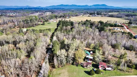 3888 Pennington Rd, Greer, SC 29651 photo 3