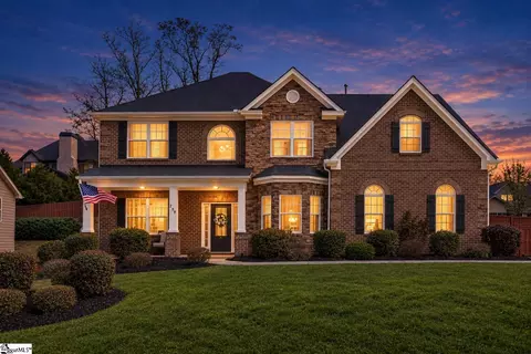 209 Tuscany Falls Dr, Simpsonville, SC 29681