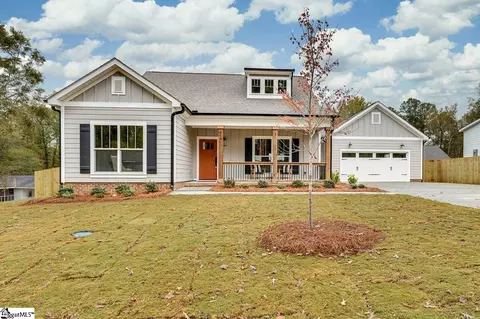 216 Forest Park Dr, Simpsonville, SC 29681