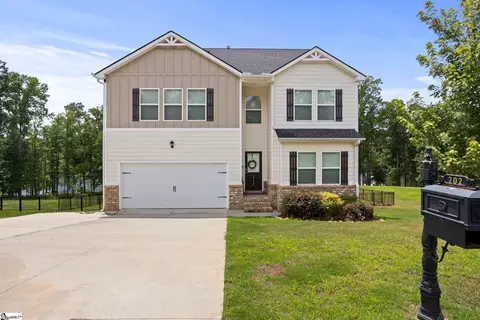 202 Rushing Waters Dr, Inman, SC 29349