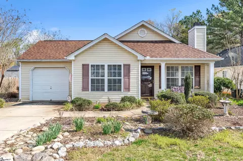 712 Highcrest Dr, Greenville, SC 29617