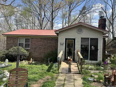 276 Al Dr, Clinton, SC 29325