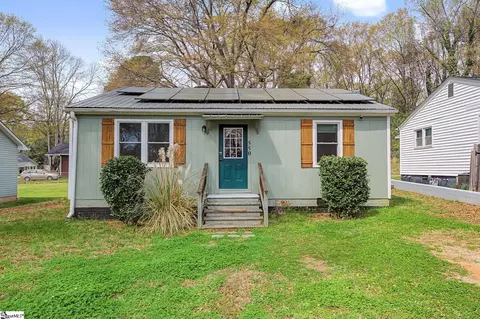 550 Caulder Ave, Spartanburg, SC 29306