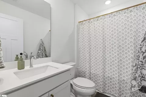 Bath - 1049 Nadine Way, Greer, SC 29651 photo 2 of 2