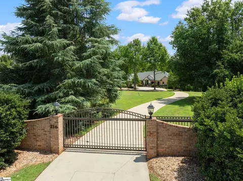216 Bruce Farm Rd, Simpsonville, SC 29681
