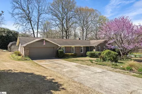 4801 Coach Hill Dr, Greenville, SC 29615