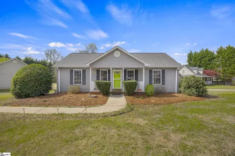 205 Timber Dr, Pickens, SC 29671