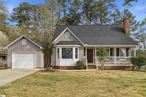 104 Luke Ct, Easley, SC 29640