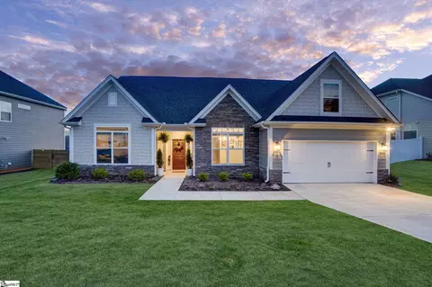 142 Juniper Hill Dr, Easley, SC 29642