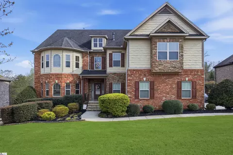 230 Tuxedo Ln, Greer, SC 29651