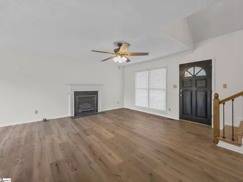 Living - Undisclosed, Moore, SC 29369 photo 3 of 7