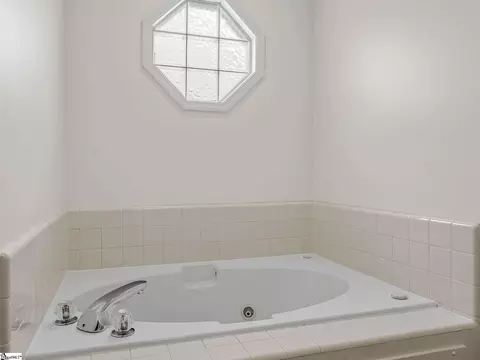 Bath - Undisclosed, Moore, SC 29369 photo 2 of 5