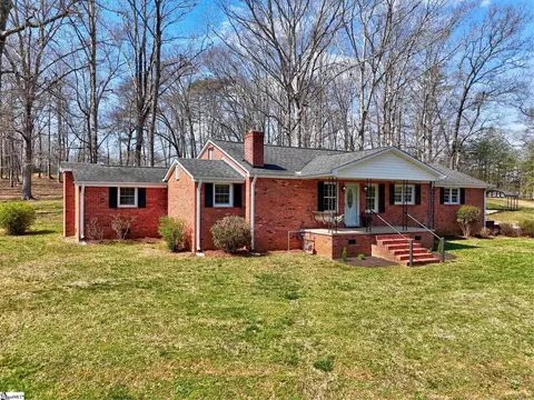 Exterior - 609 Robinson Bridge Rd, Central, SC 29630 photo 4 of 16